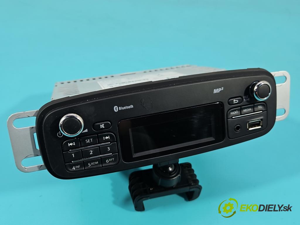 Renault Clio IV 2012-2020 1.1 16V 75 HP manual 55 kW 1149 cm3 5- Radio originál 281154438R