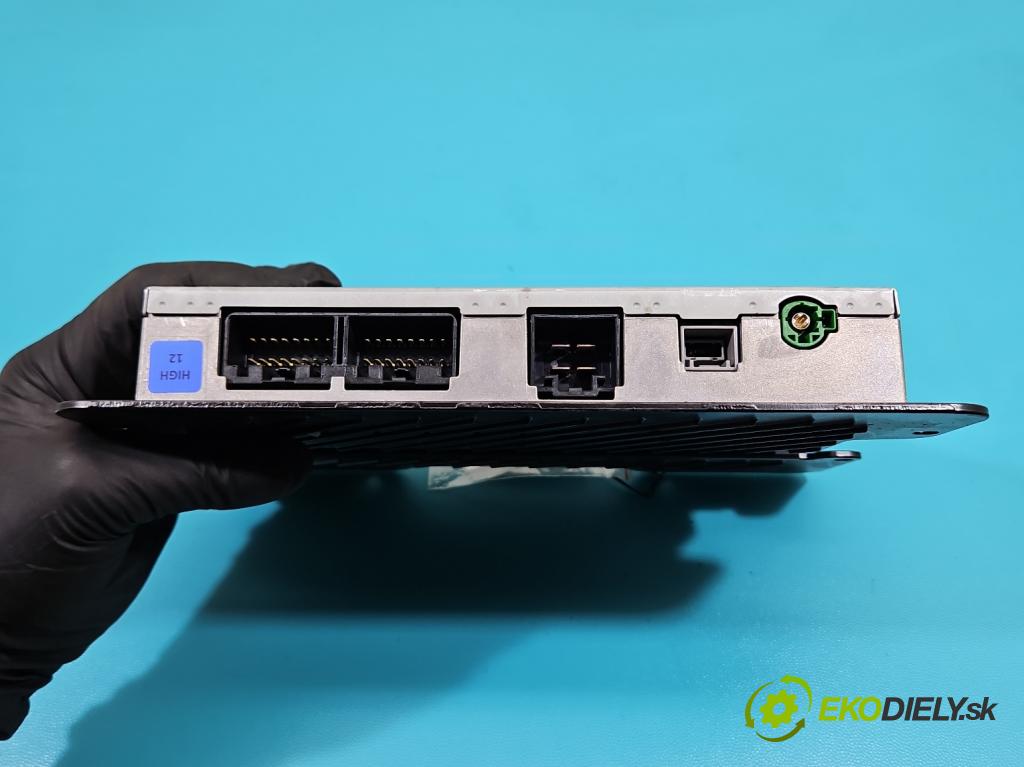 Jaguar XE 2015-2024 2.0d 179KM automatic 132 kW 1999 cm3 4- Zesilovač: FW93-19C164-BG (Zesilovače)