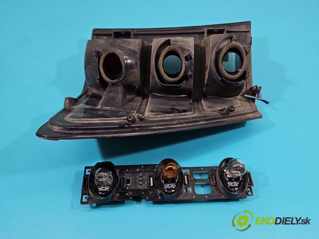 Jeep Grand cherokee WK 2004-2010 3.7 V6 211KM automatic 155 kW 3701 cm3 5- svetlo / reflektor zadné pravé 55156720AG (Kľučka dverí ostatné)