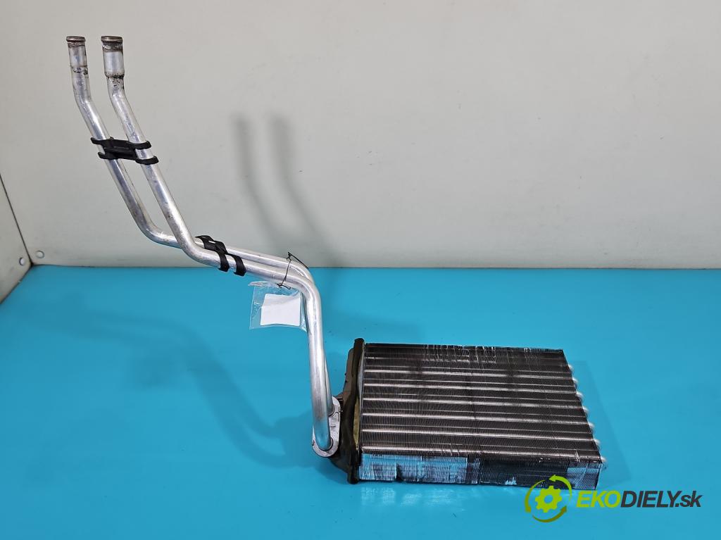 Jeep Grand cherokee WK 2004-2010 3.7 V6 211KM automatic 155 kW 3701 cm3 5- radiátor  (Radiátory topení)