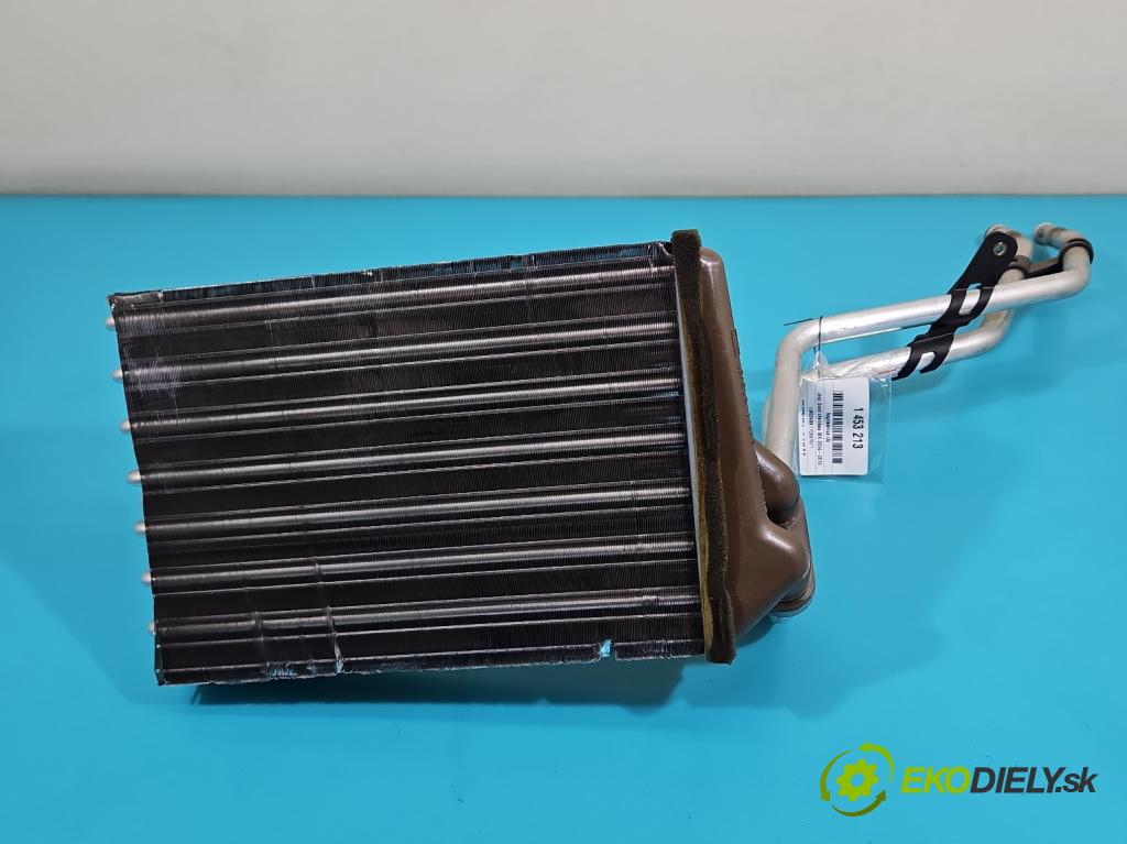 Jeep Grand cherokee WK 2004-2010 3.7 V6 211KM automatic 155 kW 3701 cm3 5- radiátor  (Radiátory topení)