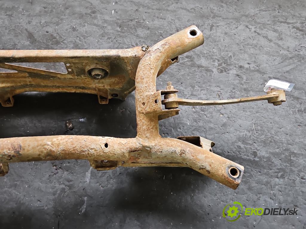 Jeep Compass I 2006-2016 2,2.0 CRD 136hp manual 100 kW 2143 cm3 5- zadní výztuha  (Výztuhy zadní)