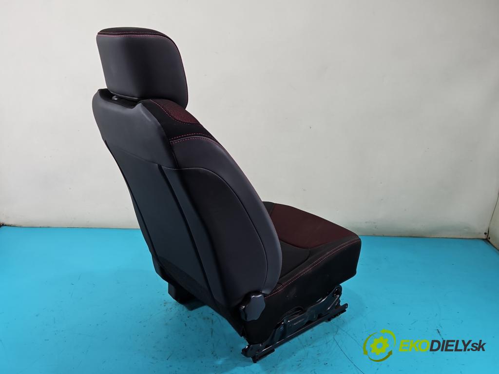 Renault Clio IV 2012-2020 1.1 16V 75 HP manual 55 kW 1149 cm3 5- Sedačka ľavý  (Sedadlo)