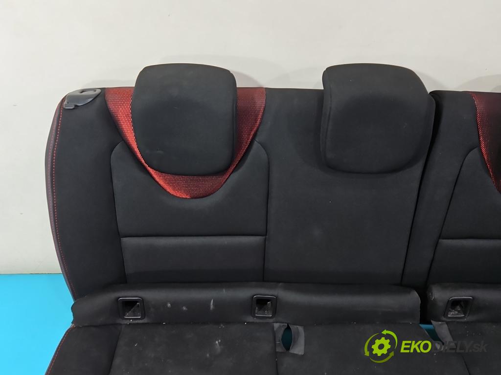 Renault Clio IV 2012-2020 1.1 16V 75 HP manual 55 kW 1149 cm3 5- Pohovka: zadné  (Sedadlo)