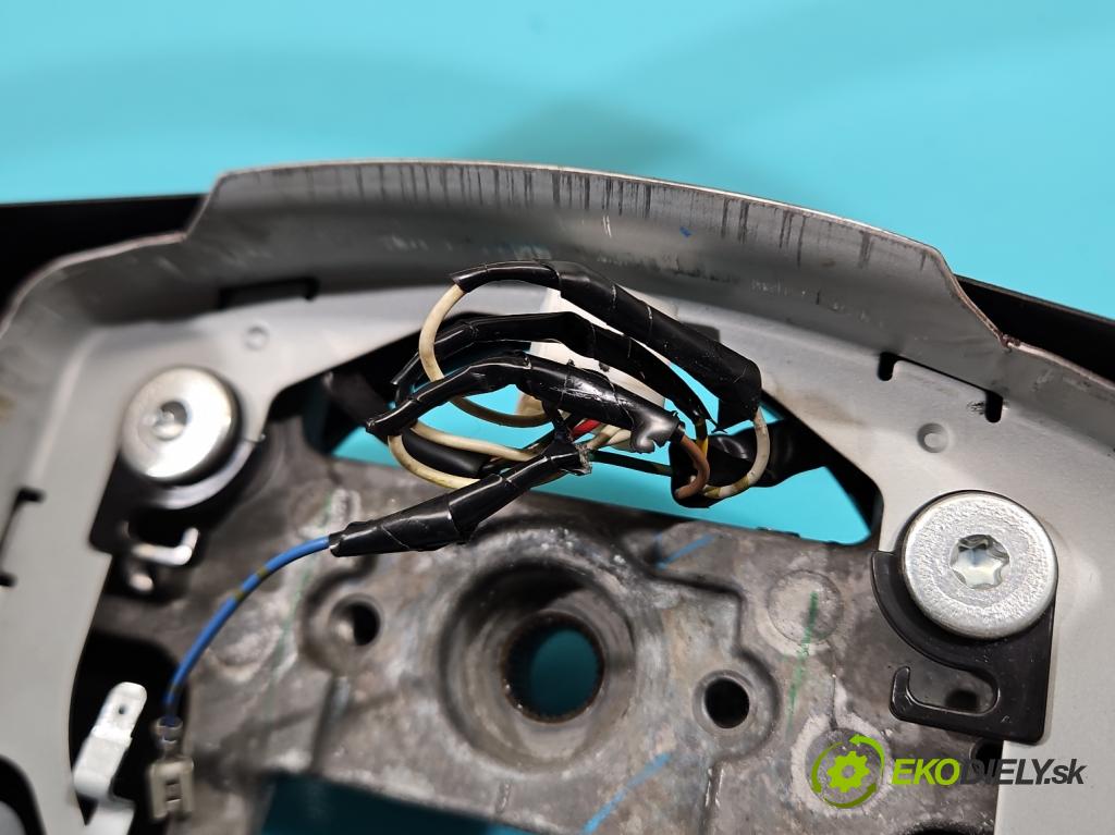 Suzuki Grand Vitara II 2005-2014 2.0 16V 140 HP manual 103 kW 1995 cm3 5- volant  (Volant)