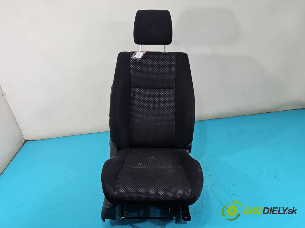 Suzuki Grand Vitara II 2005-2014 2.0 16V 140 HP manual 103 kW 1995 cm3 5- Sedačka pravý  (Sedadlo)