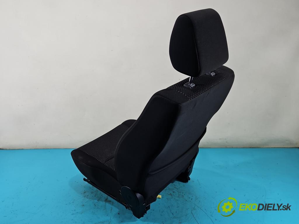 Suzuki Grand Vitara II 2005-2014 2.0 16V 140 HP manual 103 kW 1995 cm3 5- Sedačka pravý  (Sedadlo)