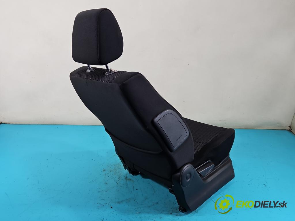 Suzuki Grand Vitara II 2005-2014 2.0 16V 140 HP manual 103 kW 1995 cm3 5- Sedačka pravý  (Sedadlo)