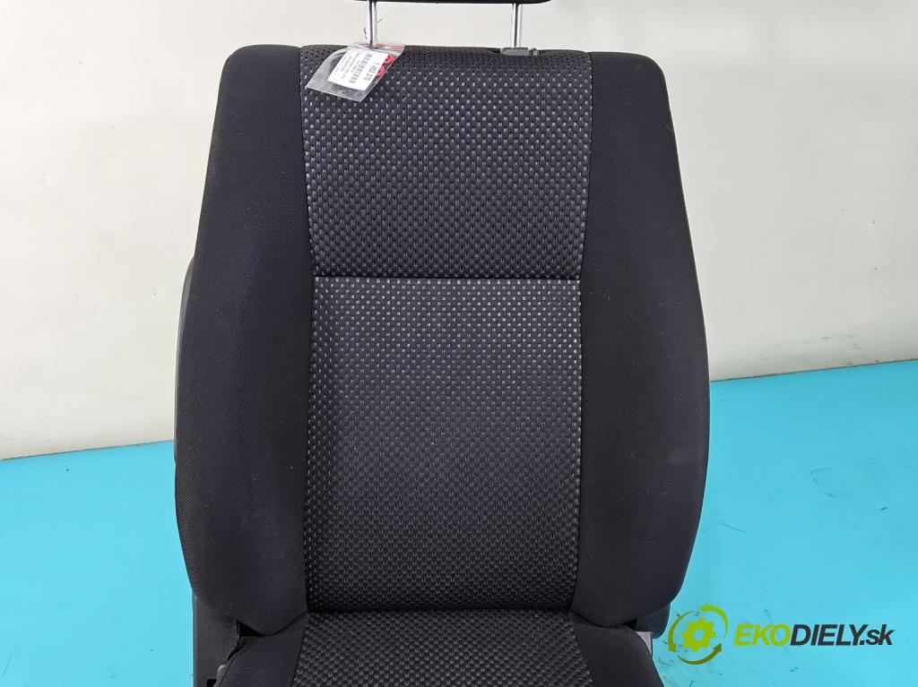 Suzuki Grand Vitara II 2005-2014 2.0 16V 140 HP manual 103 kW 1995 cm3 5- Sedačka pravý  (Sedadlo)