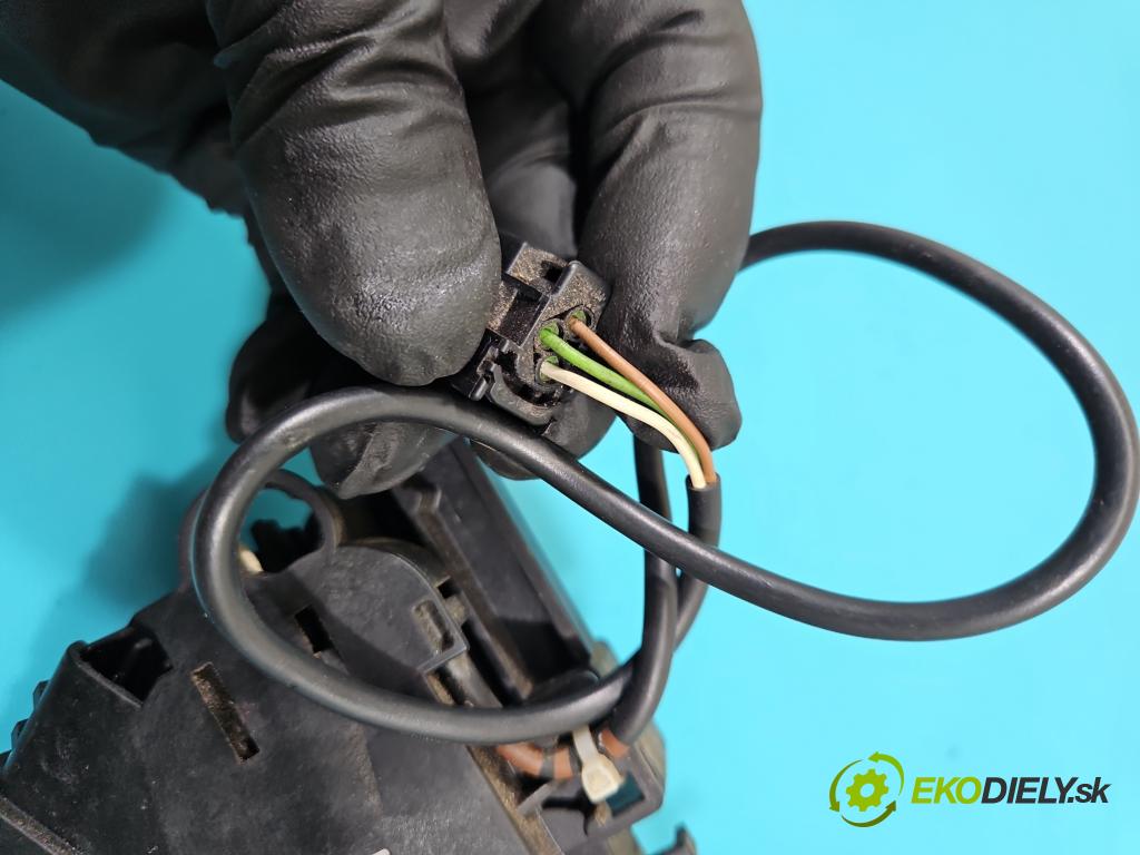 Mercedes ML W164 2005-2011 3.0 cdi (642940) 224hp automatic 165 kW 2987 cm3 5- rukoväť predné ľavé mimo: A1647600134 (Kľučka dverí vonkajšia predná ľavá)