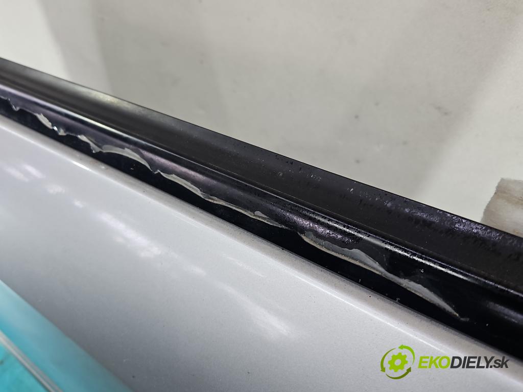 Mercedes ML W164 2005-2011 3.0 cdi (642940) 224hp automatic 165 kW 2987 cm3 5- dvere predné ľavé  (Kľučka dverí ostatné)