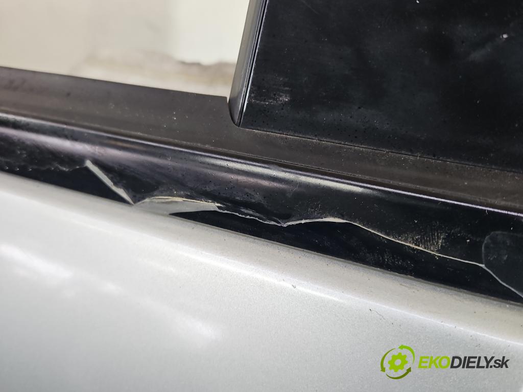 Mercedes ML W164 2005-2011 3.0 cdi (642940) 224hp automatic 165 kW 2987 cm3 5- dvere predné ľavé  (Kľučka dverí ostatné)