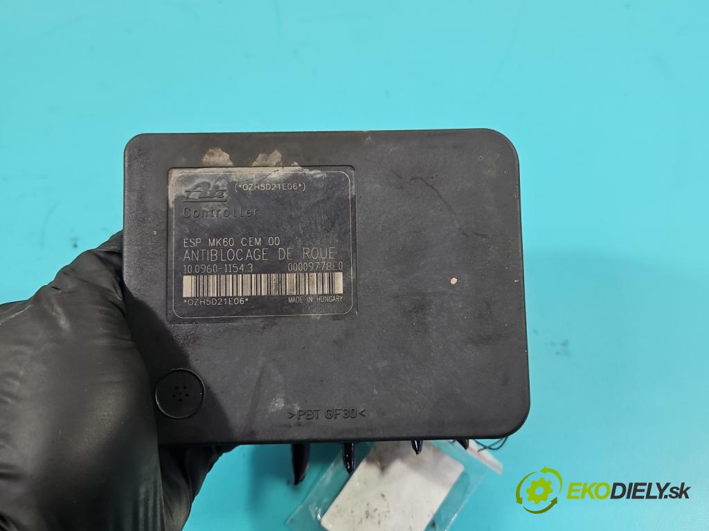 Peugeot 1007 1.4 hdi 68 HP manual 50 kW 1398 cm3 3- čerpadlo abs 9654777580 (Pumpa ABS)