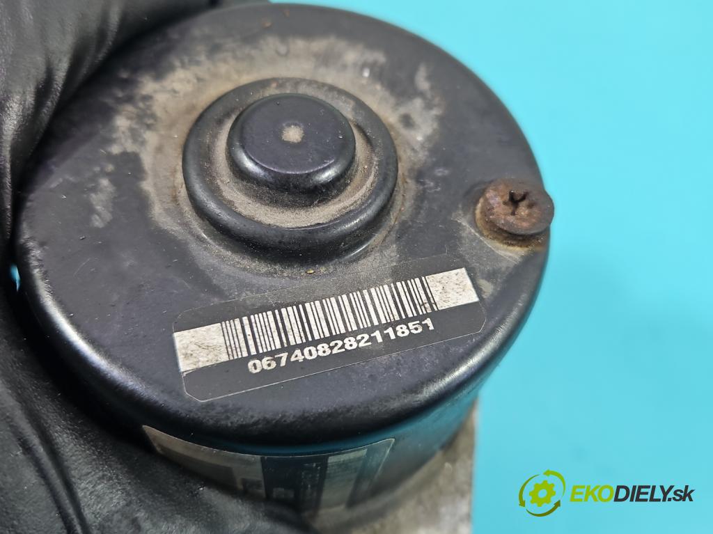 Peugeot 1007 1.4 hdi 68 HP manual 50 kW 1398 cm3 3- čerpadlo abs 9654777580 (Pumpa ABS)