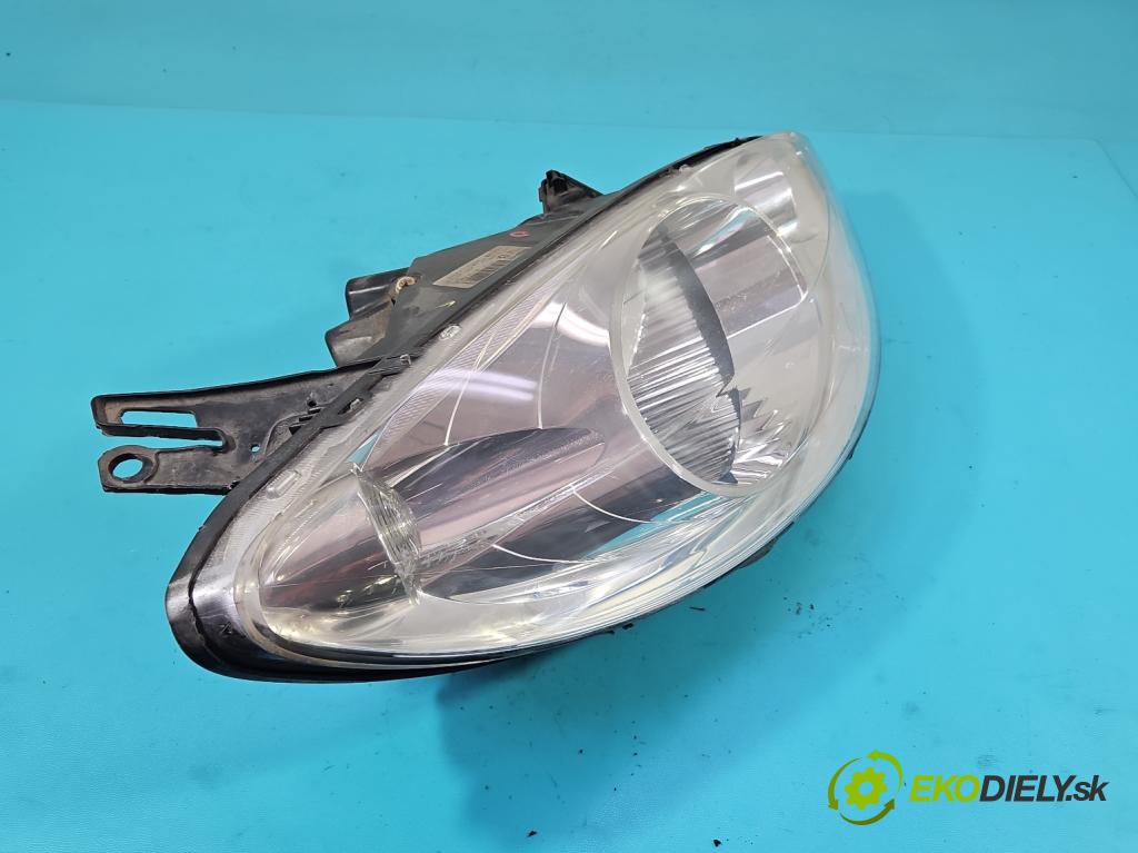 Peugeot 1007 1.4 hdi 68 HP manual 50 kW 1398 cm3 3- Reflektor: pravý 9644997180 (Svetlo predné pravé)