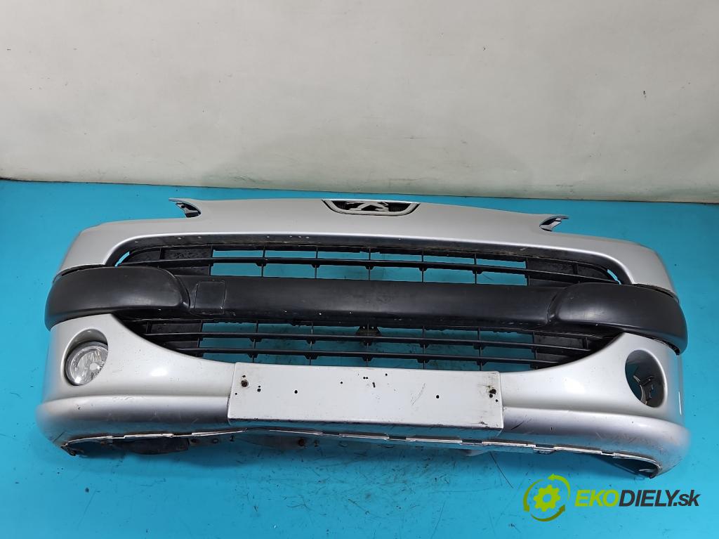Peugeot 1007 1.4 hdi 68 hp manual 50 kW 1398 cm3 3- nárazník přední  (Ostatné)