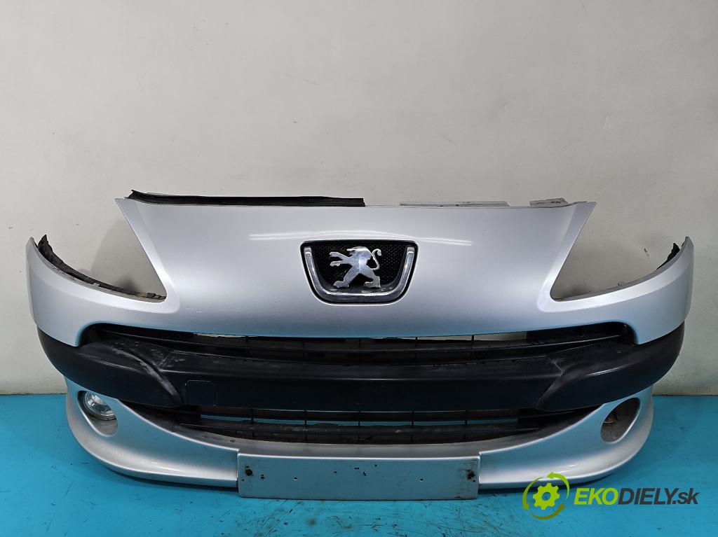 Peugeot 1007 1.4 hdi 68 hp manual 50 kW 1398 cm3 3- nárazník přední  (Ostatné)