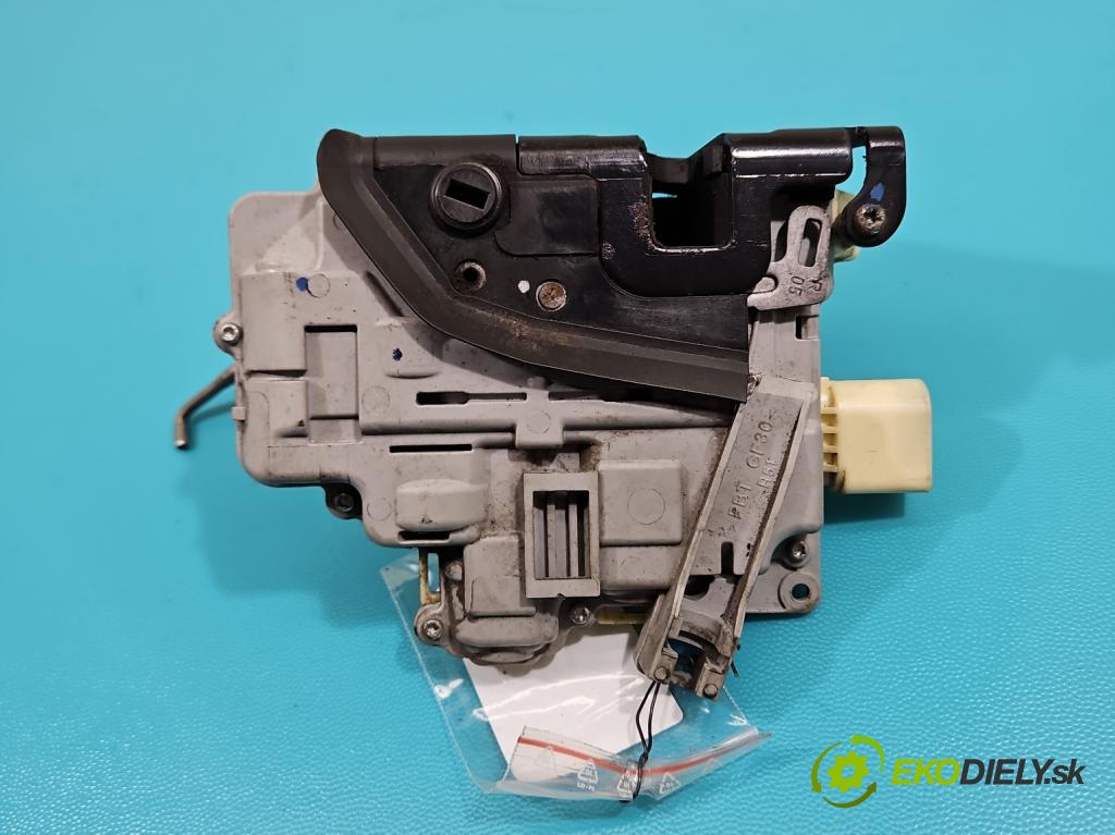Audi A3 8P 2003-2012 1.4 TFSI 125 hp manual 92 kW 1390 cm3 5- zámek zadní pravý 4F0839016