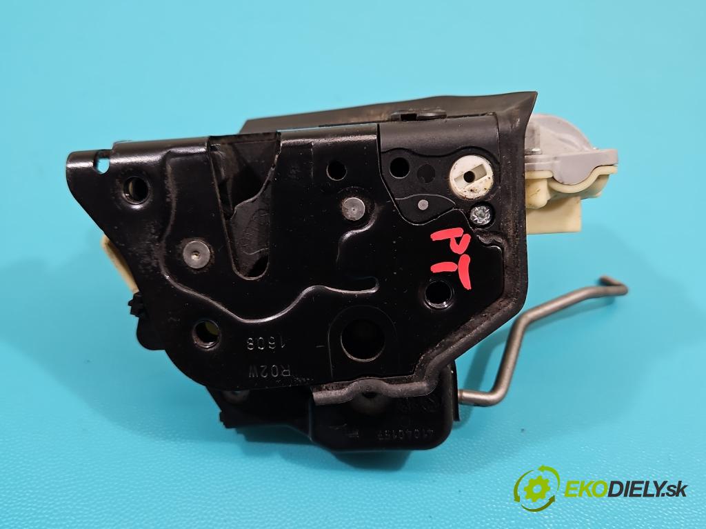 Audi A3 8P 2003-2012 1.4 TFSI 125 hp manual 92 kW 1390 cm3 5- zámek zadní pravý 4F0839016