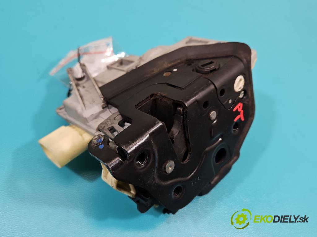 Audi A3 8P 2003-2012 1.4 TFSI 125 hp manual 92 kW 1390 cm3 5- zámek zadní pravý 4F0839016