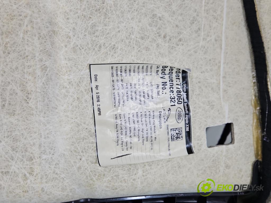 Jaguar XE 2015-2024 13