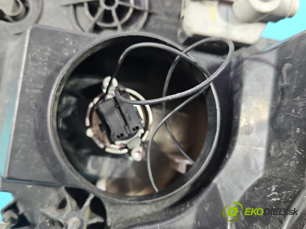 Renault Master III 2010-2019 2.3 dci 125 HP manual 92 kW 2299 cm3 5- Reflektor: pravý  (Svetlo predné pravé)