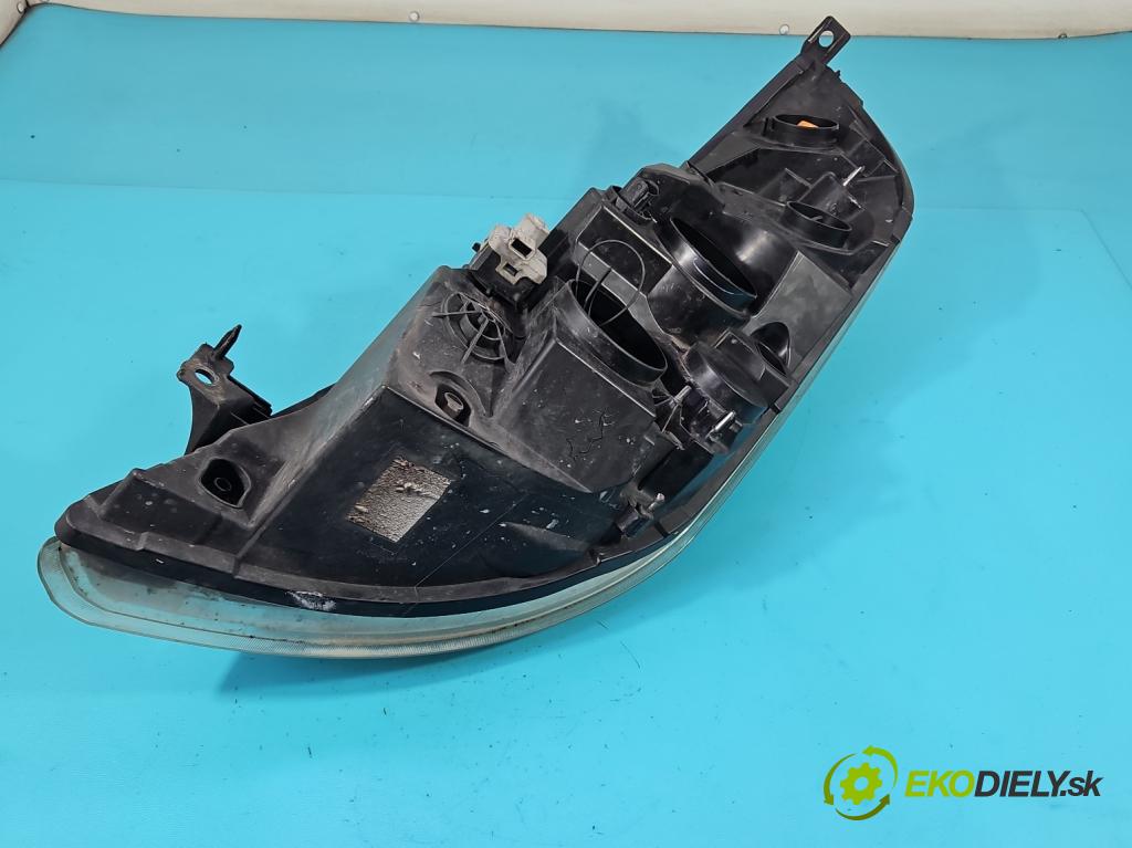 Renault Master III 2010-2019 2.3 dci 125 HP manual 92 kW 2299 cm3 5- Reflektor: pravý  (Svetlo predné pravé)