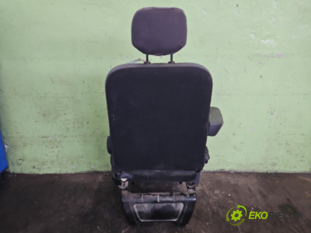 Renault Master III 2010-2019 2.3 dci 125 HP manual 92 kW 2299 cm3 5- Sedačka ľavý  (Sedadlo)
