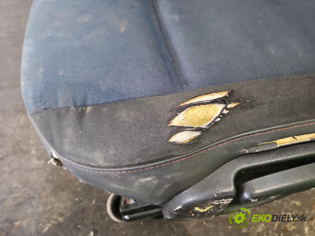 Renault Master III 2010-2019 2.3 dci 125 HP manual 92 kW 2299 cm3 5- Sedačka ľavý  (Sedadlo)