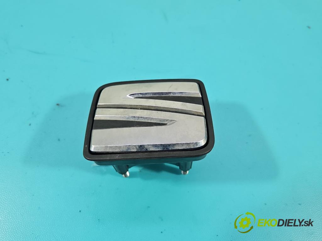 Seat Ibiza V KJ 2017- 1.0 TSI 95 HP manual 70 kW 999 cm3 5- rukoväť kufrové dvere zadné 6F0827565