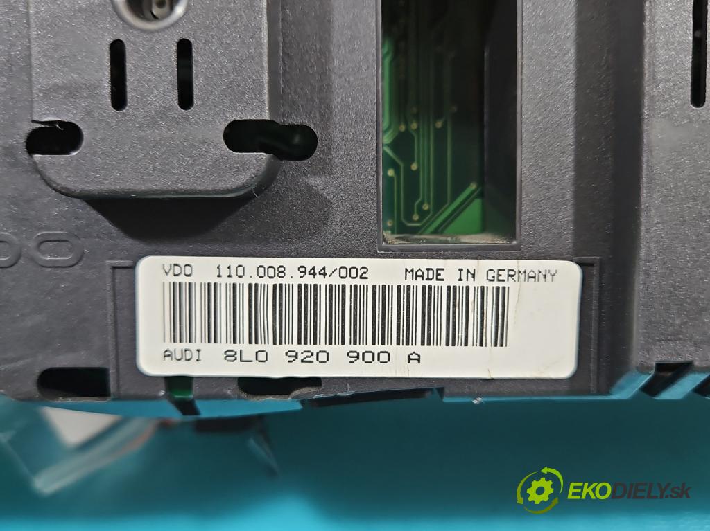 Audi A3 8L 1996-2003 1.6 SR 101 HP manual 74 kW 1595 cm3 3- prístrojovka/ budíky 110008944/002 (Prístrojová doska)