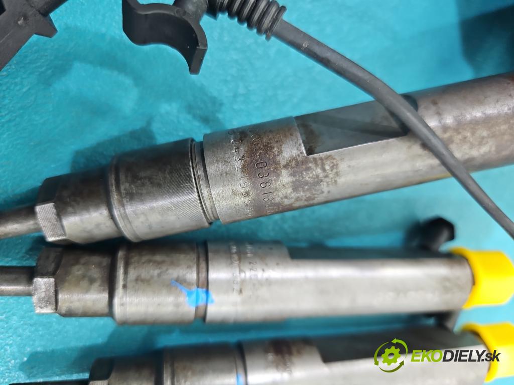 Seat Toledo II 1998-2004 1.9 tdi 90 HP manual 66 kW 1896 cm3 4- vstrek 038130201S (Vstrekovač paliva)