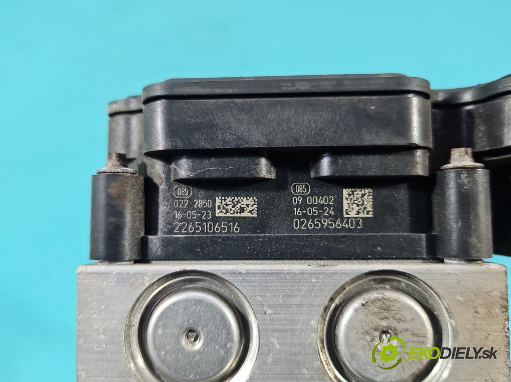 Renault Clio IV 2012-2020 1.1 16V 75 HP manual 55 kW 1149 cm3 5- čerpadlo abs 476601203R (Pumpa ABS)