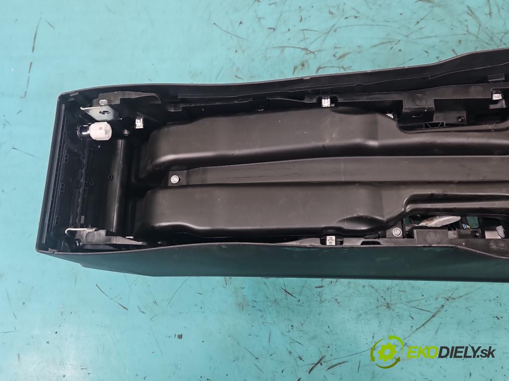 Jaguar XE X760 2015-2024 2.0d 179KM automatic 132 kW 1999 cm3 4- loketní opěrka  (Loketní opěrka)