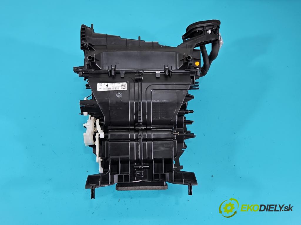 Jaguar XE X760 2015-2024 2.0d 179KM automatic 132 kW 1999 cm3 4- radiátor  (Radiátory topení)