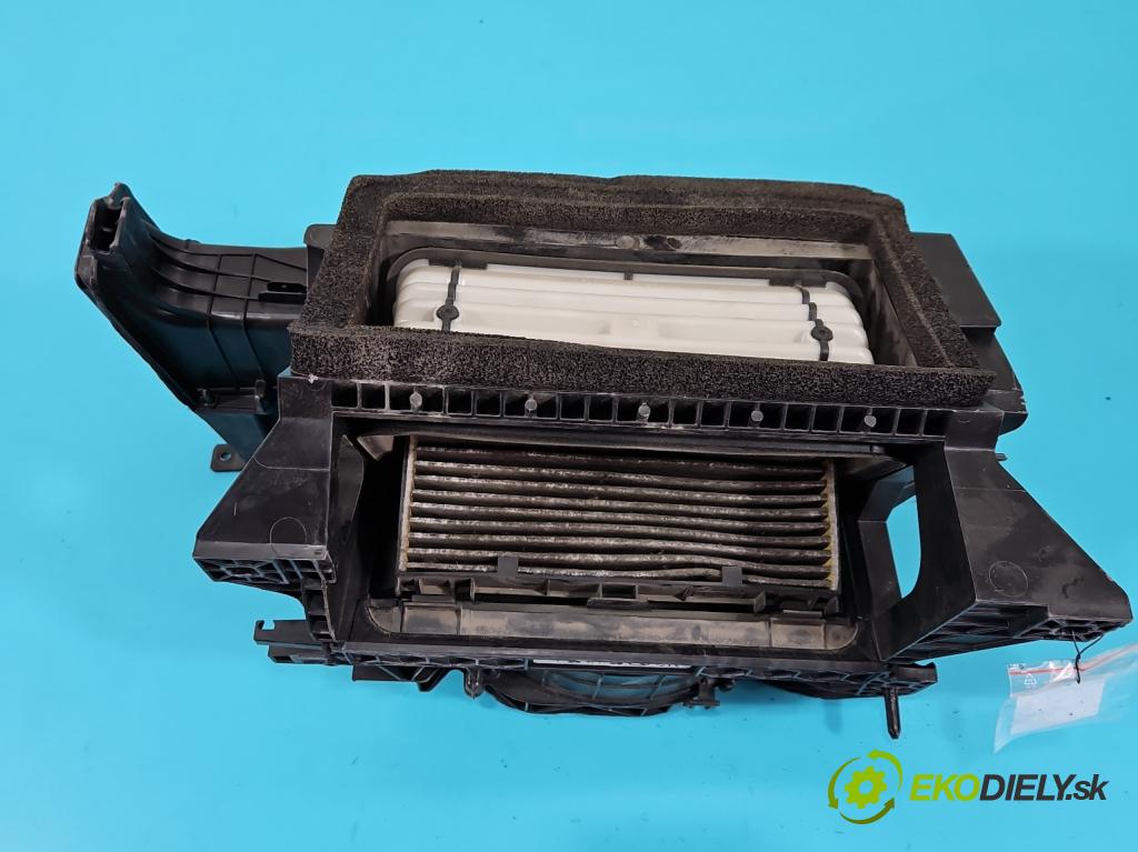 Jaguar XE X760 2015-2024 2.0d 179KM automatic 132 kW 1999 cm3 4- radiátor  (Radiátory topení)