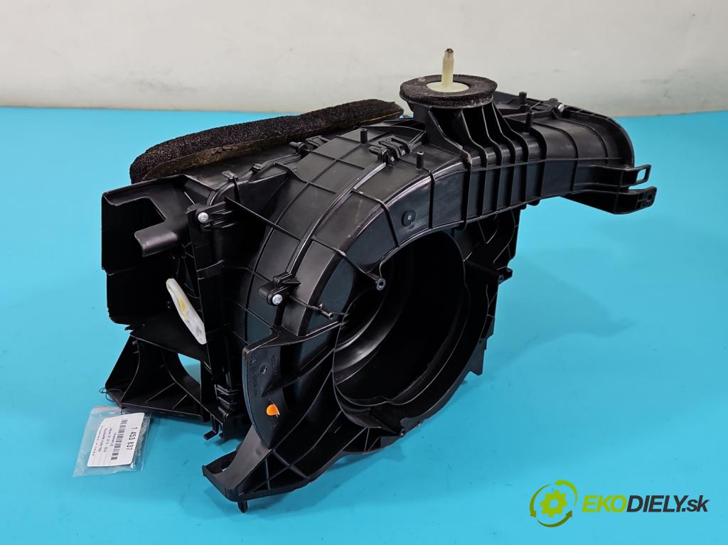 Jaguar XE X760 2015-2024 2.0d 179KM automatic 132 kW 1999 cm3 4- radiátor  (Radiátory topení)