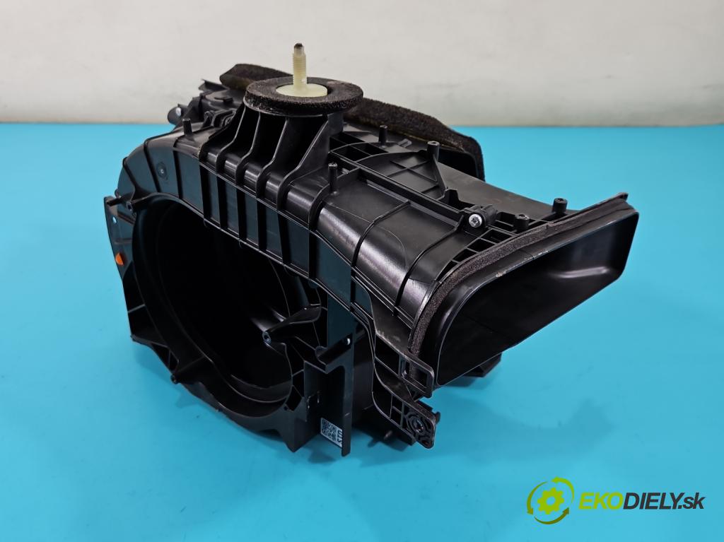 Jaguar XE X760 2015-2024 2.0d 179KM automatic 132 kW 1999 cm3 4- radiátor  (Radiátory topení)