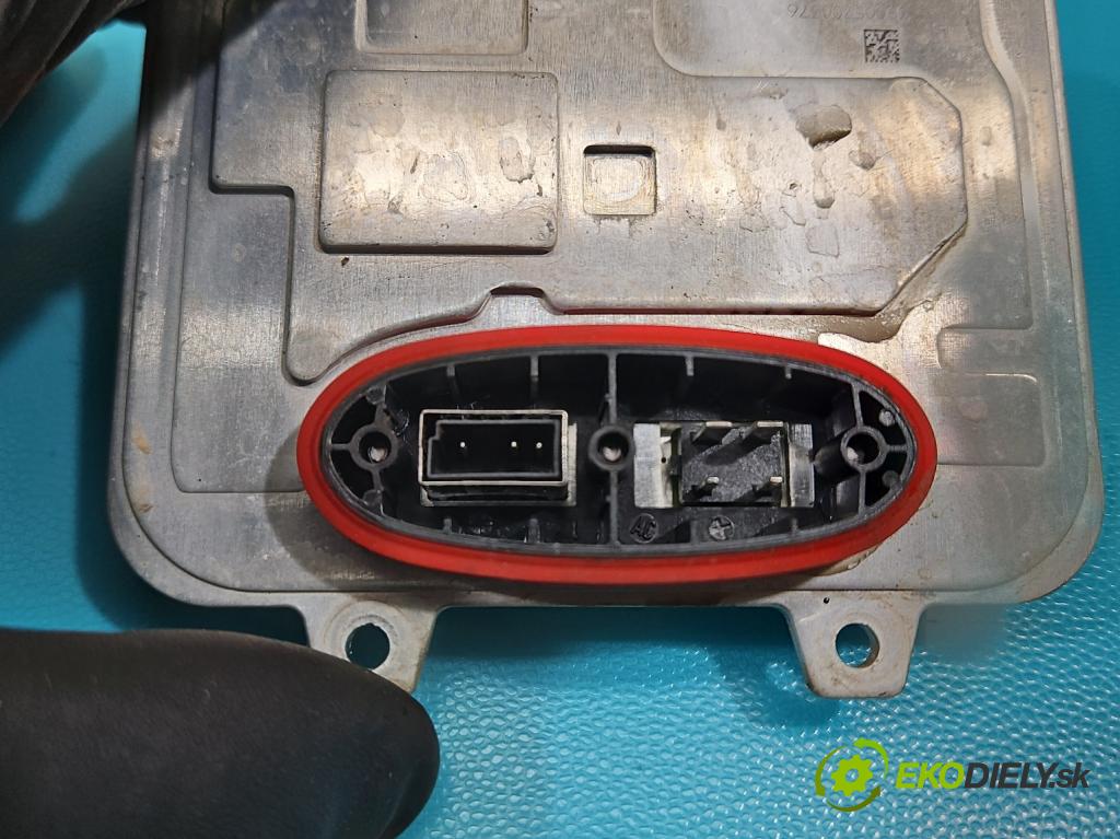 Jaguar XE 2015-2024 2.0d 179KM automatic 132 kW 1999 cm3 4- střídač: xenon 5DV009610-40 (Riadiaca jednotka xenónu)