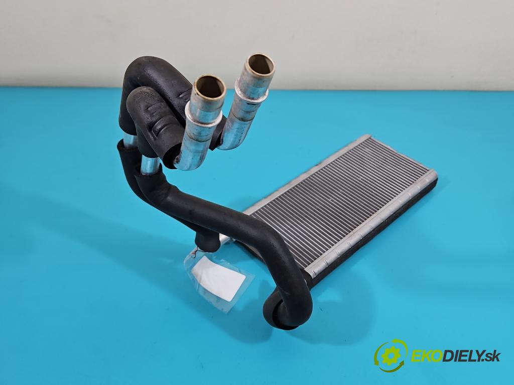 Jaguar XE X760 2015-2024 2.0d 179KM automatic 132 kW 1999 cm3 4- radiátor  (Radiátory topení)