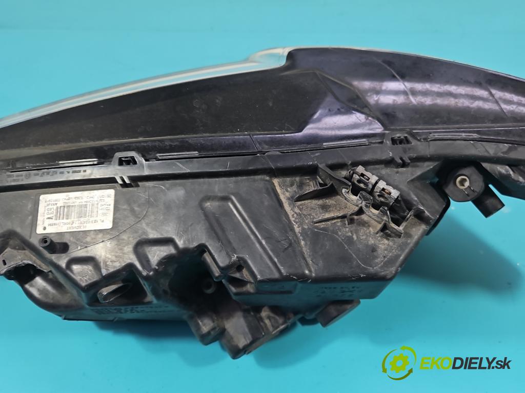 Ford Mondeo Mk5 2014-2022 2.0 tdci 179KM automatic 132 kW 1997 cm3 5- Reflektor: pravý ES73-13D154-AH (Svetlo predné pravé)