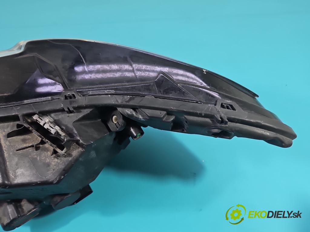 Ford Mondeo Mk5 2014-2022 2.0 tdci 179KM automatic 132 kW 1997 cm3 5- Reflektor: pravý ES73-13D154-AH (Svetlo predné pravé)