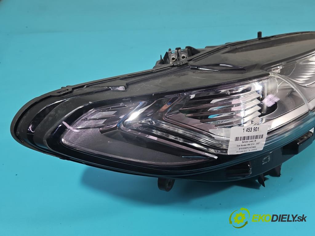 Ford Mondeo Mk5 2014-2022 2.0 tdci 179KM automatic 132 kW 1997 cm3 5- Reflektor: pravý ES73-13D154-AH (Svetlo predné pravé)