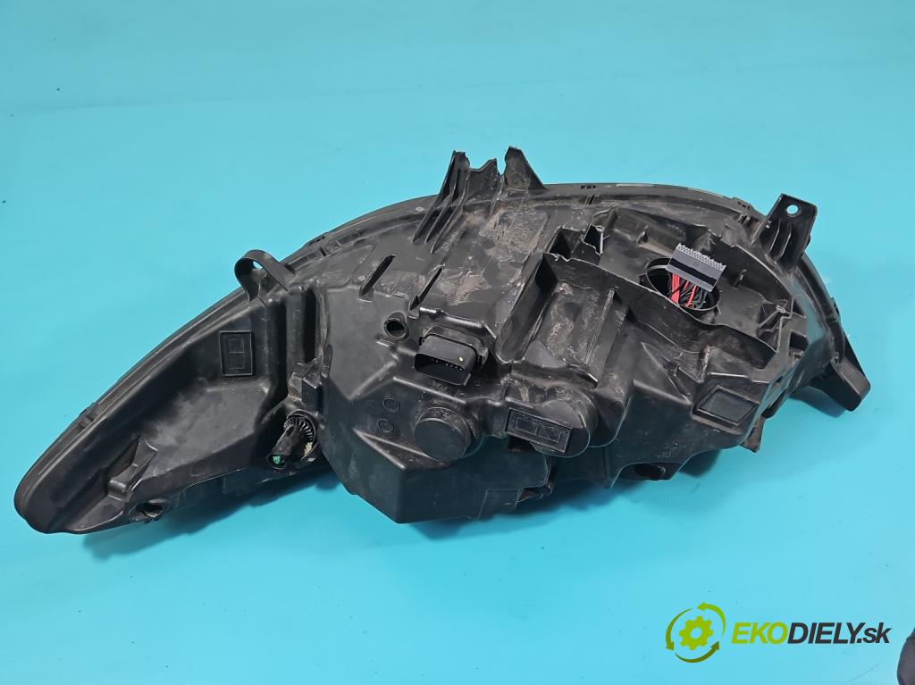 Ford Mondeo Mk5 2014-2022 2.0 tdci 179KM automatic 132 kW 1997 cm3 5- Reflektor: pravý ES73-13D154-AH (Svetlo predné pravé)