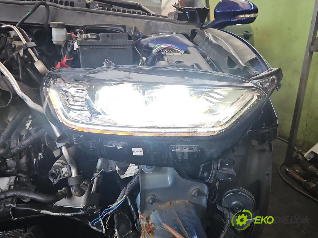 Ford Mondeo Mk5 2014-2022 2.0 tdci 179KM automatic 132 kW 1997 cm3 5- Reflektor: pravý ES73-13D154-AH (Svetlo predné pravé)