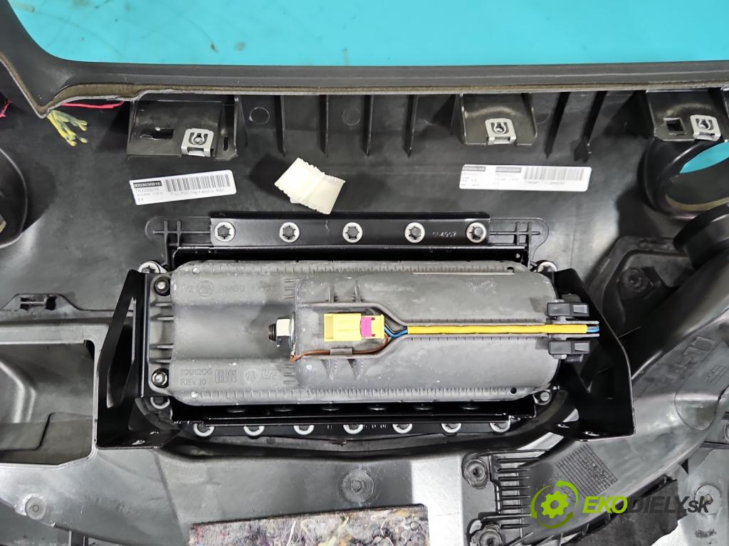 Audi A3 8P 2003-2012 1.4 TFSI 125 HP manual 92 kW 1390 cm3 5- kokpit,pristrojová doska rozdeľovacia