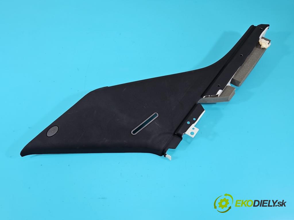 Mercedes ML W164 2005-2011 17 Rozstrapkané: materiál