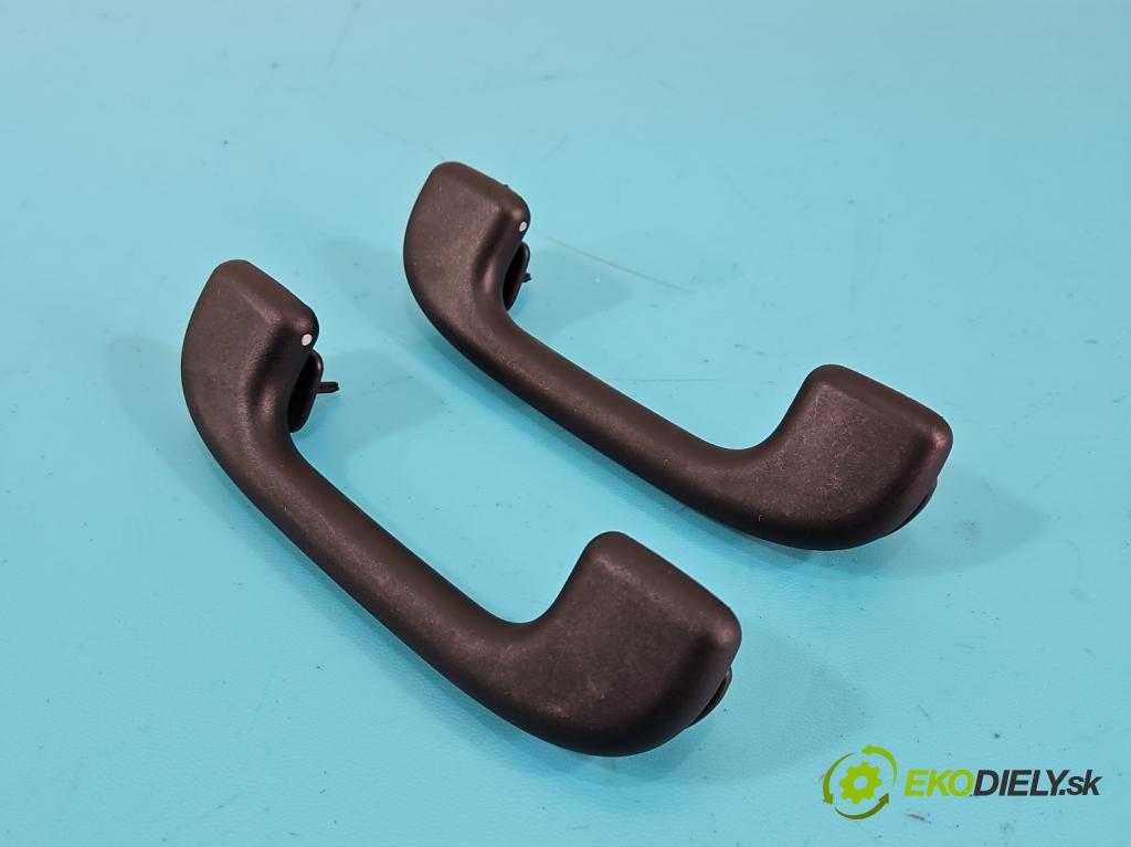 Mercedes ML W164 2005-2011 17 Rozstrapkané: materiál