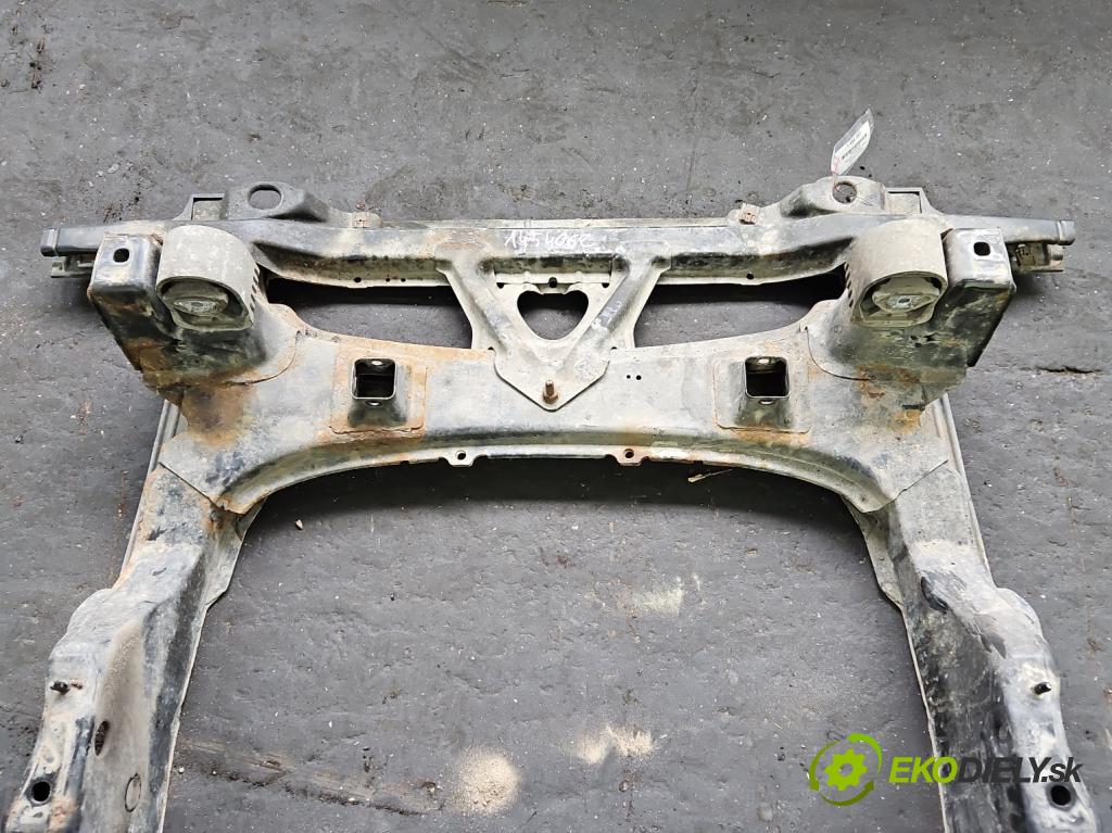 Mercedes A W169 2004-2012 1.5 95 HP manual 70 kW 1498 cm3 5- výstuha motora