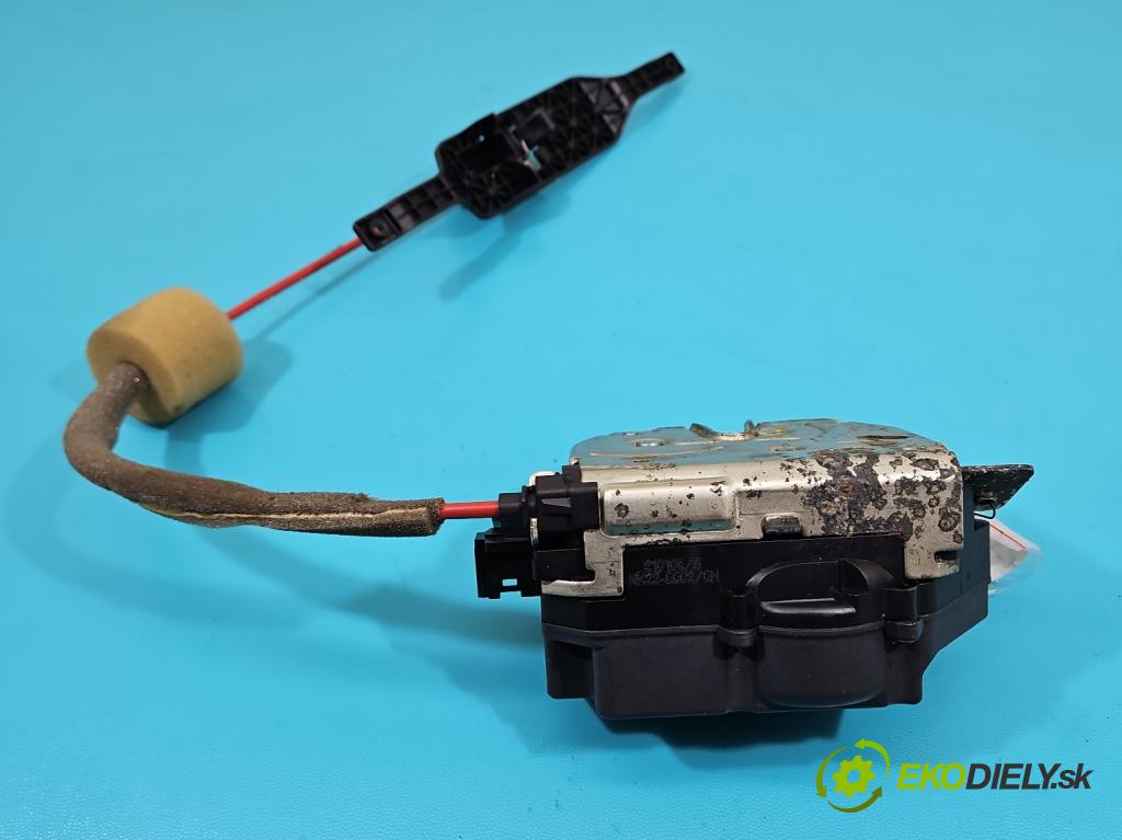 Mercedes ML W164 2005-2011 3.0 cdi 642940 224hp automatic 165 kW 2987 cm3 5- zámok kufrové dvere zadné A2117409235